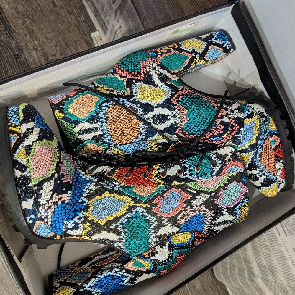 Multicolored snakeskin booties